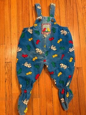 Vintage Oshkosh overalls with footies size 6-9M corduroy overalls “kennel club”